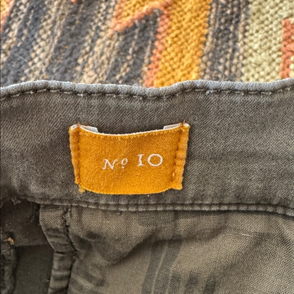 Anthro Pilcro Khaki Green Chino Skirt Sz 10 - Picture 9 of 10